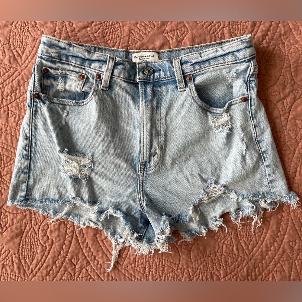 Abercrombie - The Mom Short - High Rise - Size 28
